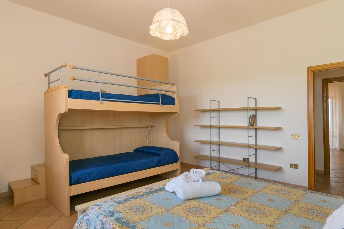 Agriturismo I Debbi Биббона Экстерьер фото