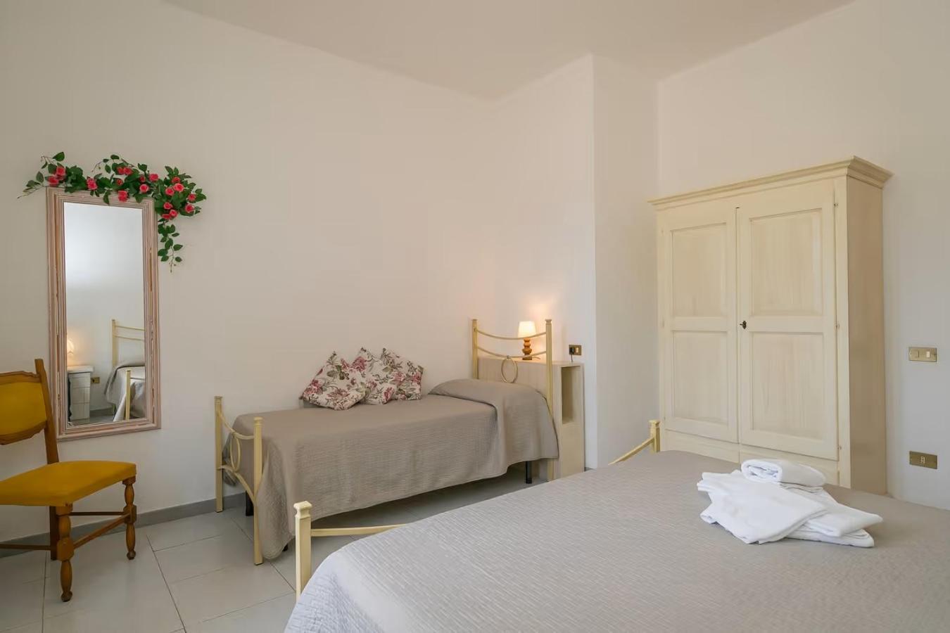 Agriturismo I Debbi Биббона Экстерьер фото